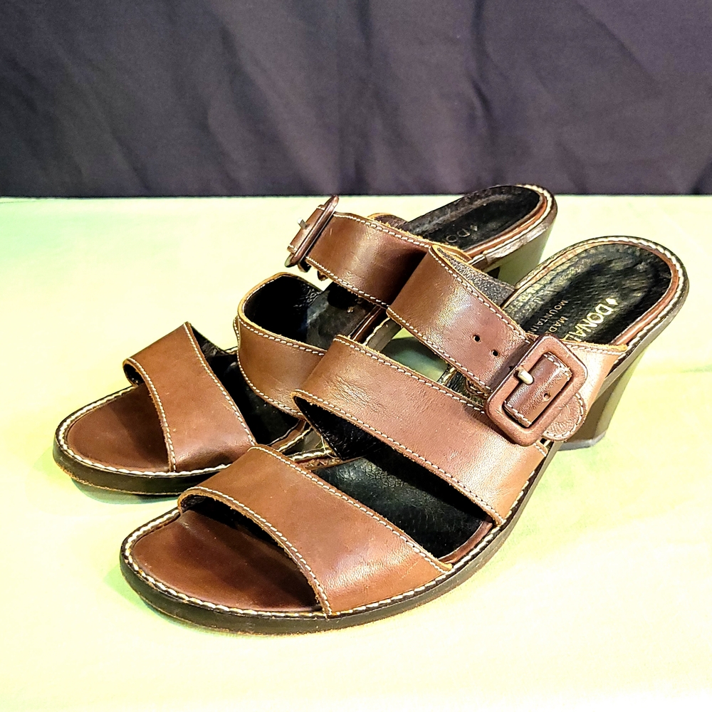 Donald J Pliner 3 Strap Brown Leather Sandals